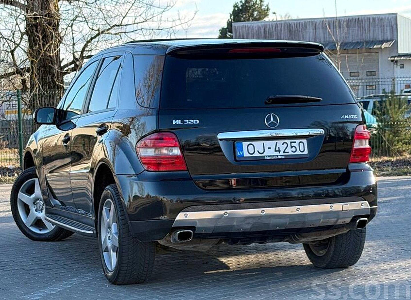 Mercedes-Benz ML320 — foto 4