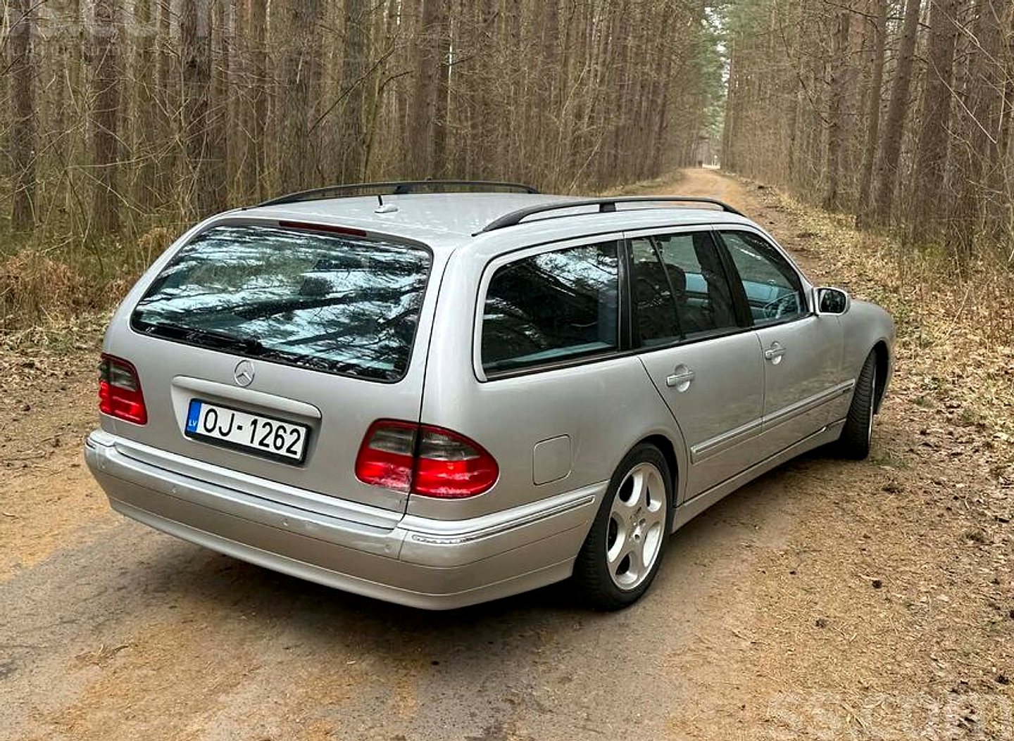 Mercedes-Benz E280 — foto 2
