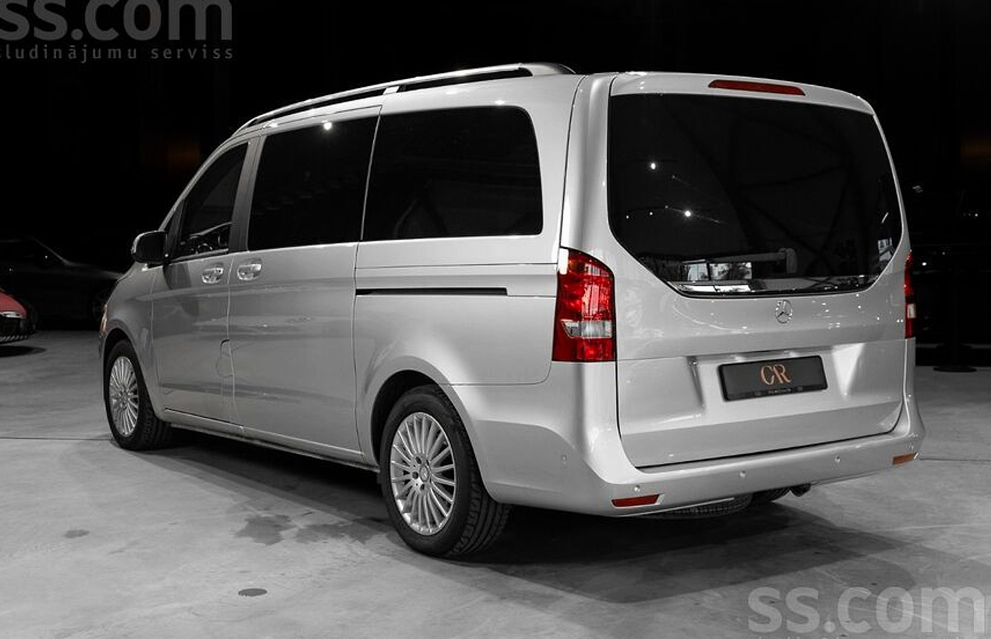 Mercedes-Benz V220 — foto 6