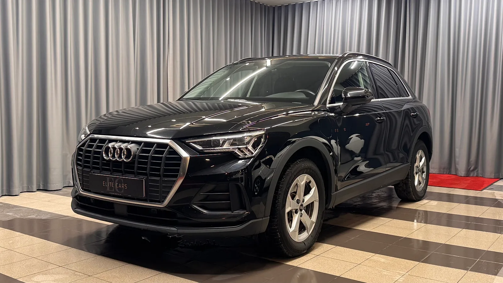 Audi Q3, 2022. gads