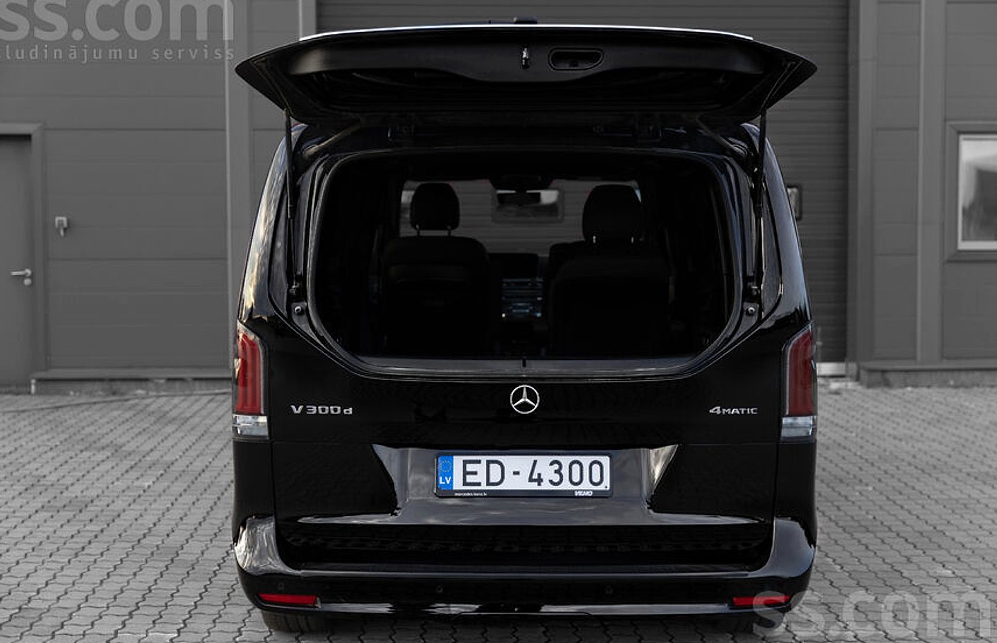 Mercedes-Benz V300 — foto 6
