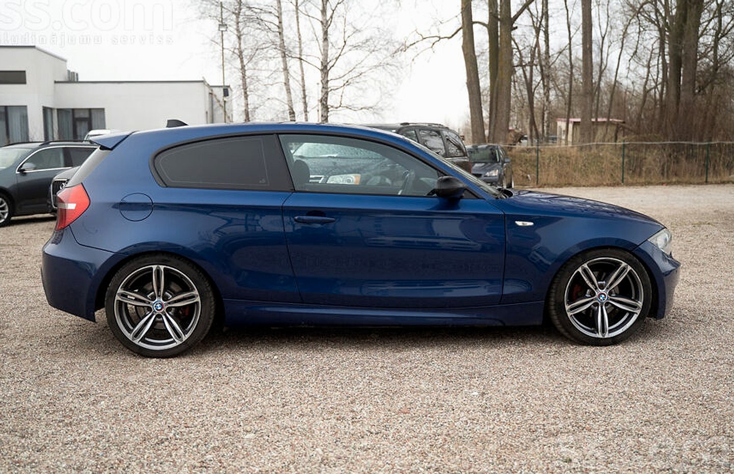 BMW 118 — foto 4