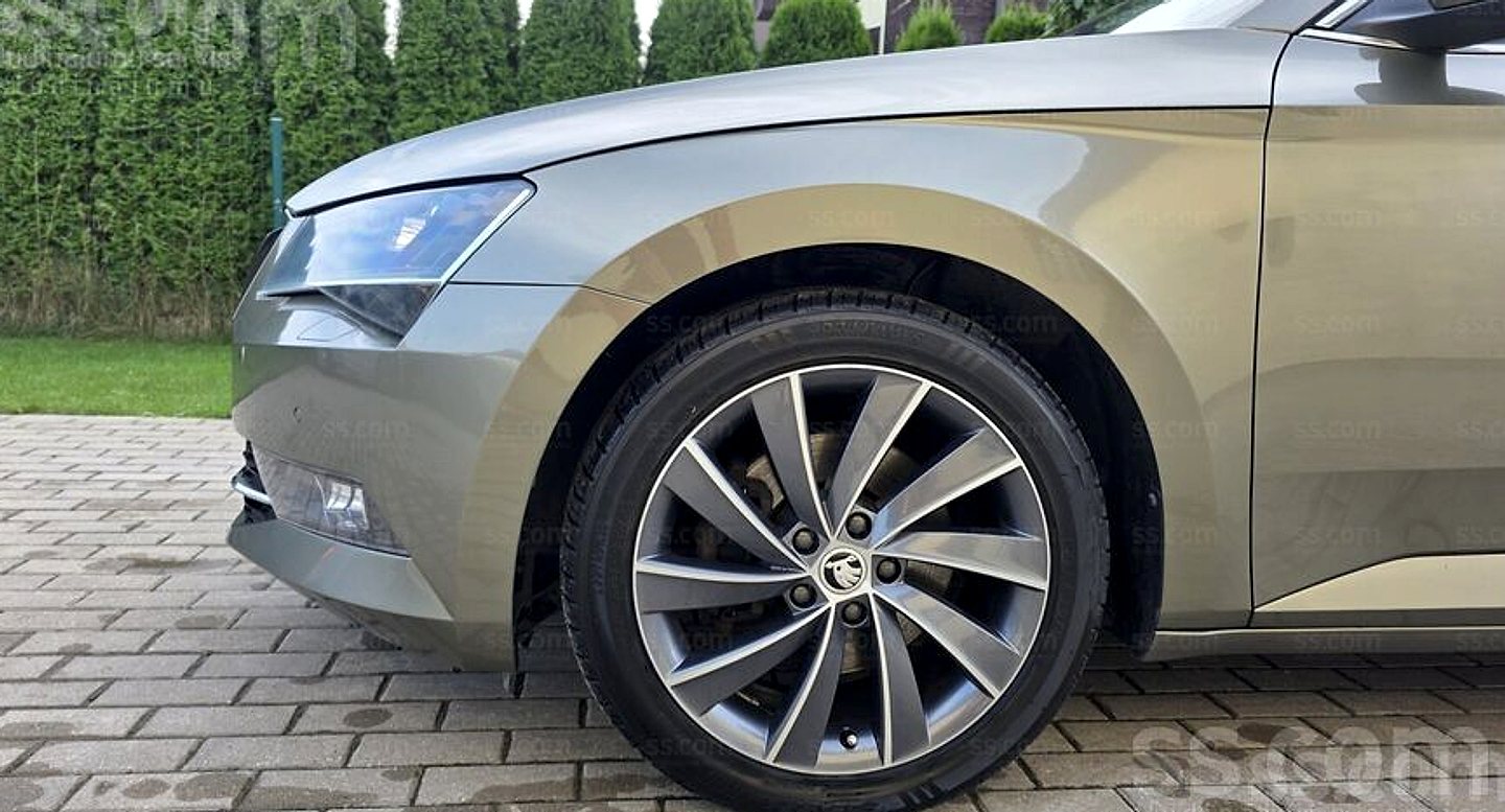 Škoda Superb — foto 5