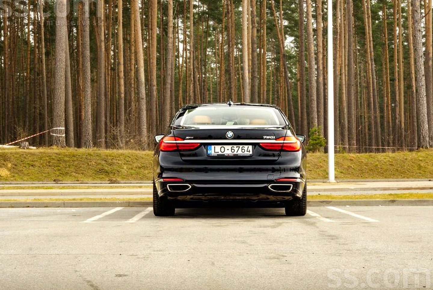 BMW 750 — foto 6