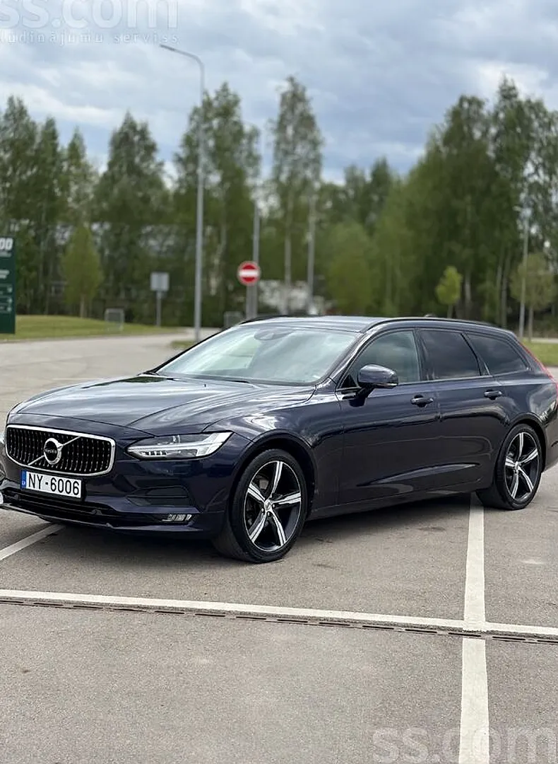 Volvo V90, 2017. gads
