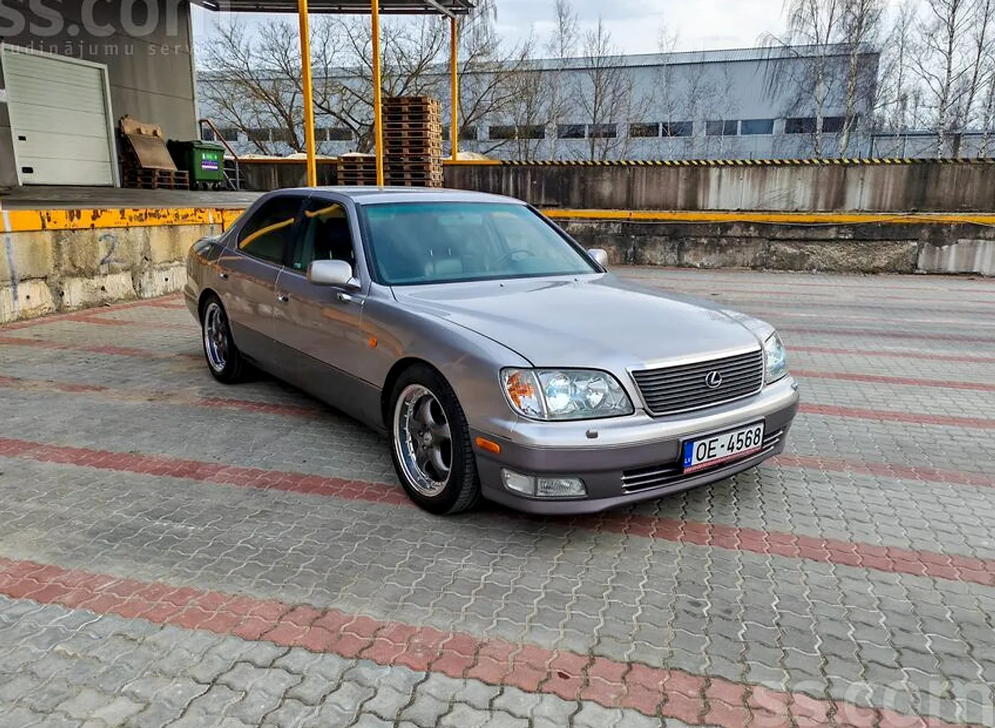 Lexus LS, 1998. gads