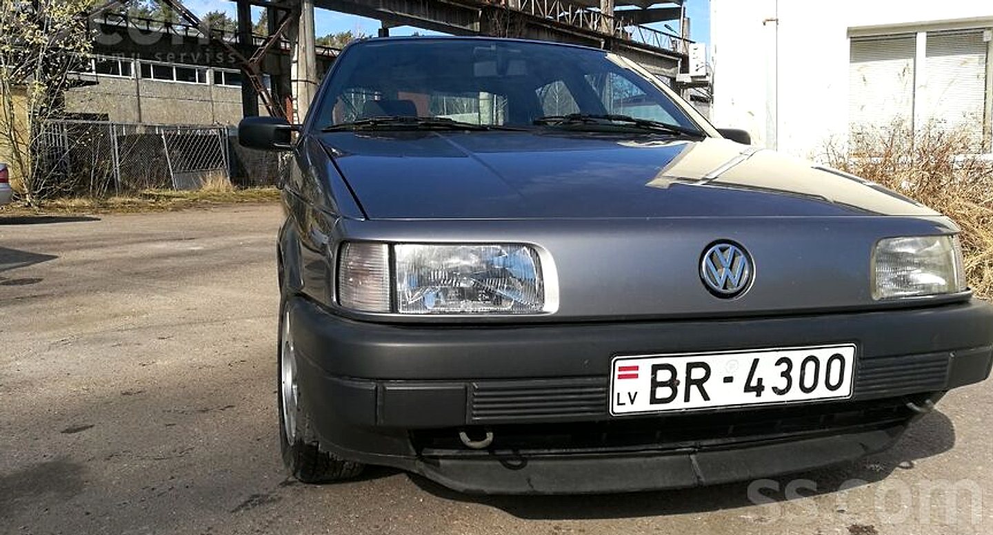 Volkswagen Passat (B3), 1988. gads