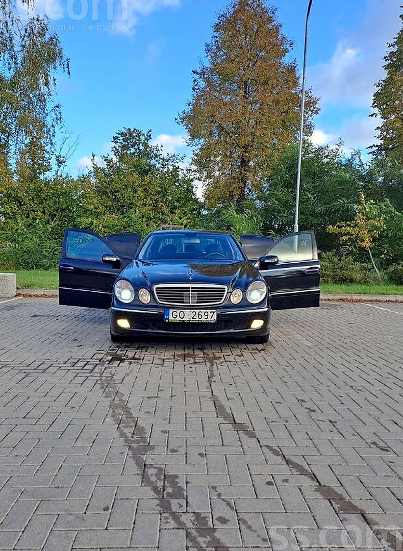 Mercedes-Benz E320 — foto 6