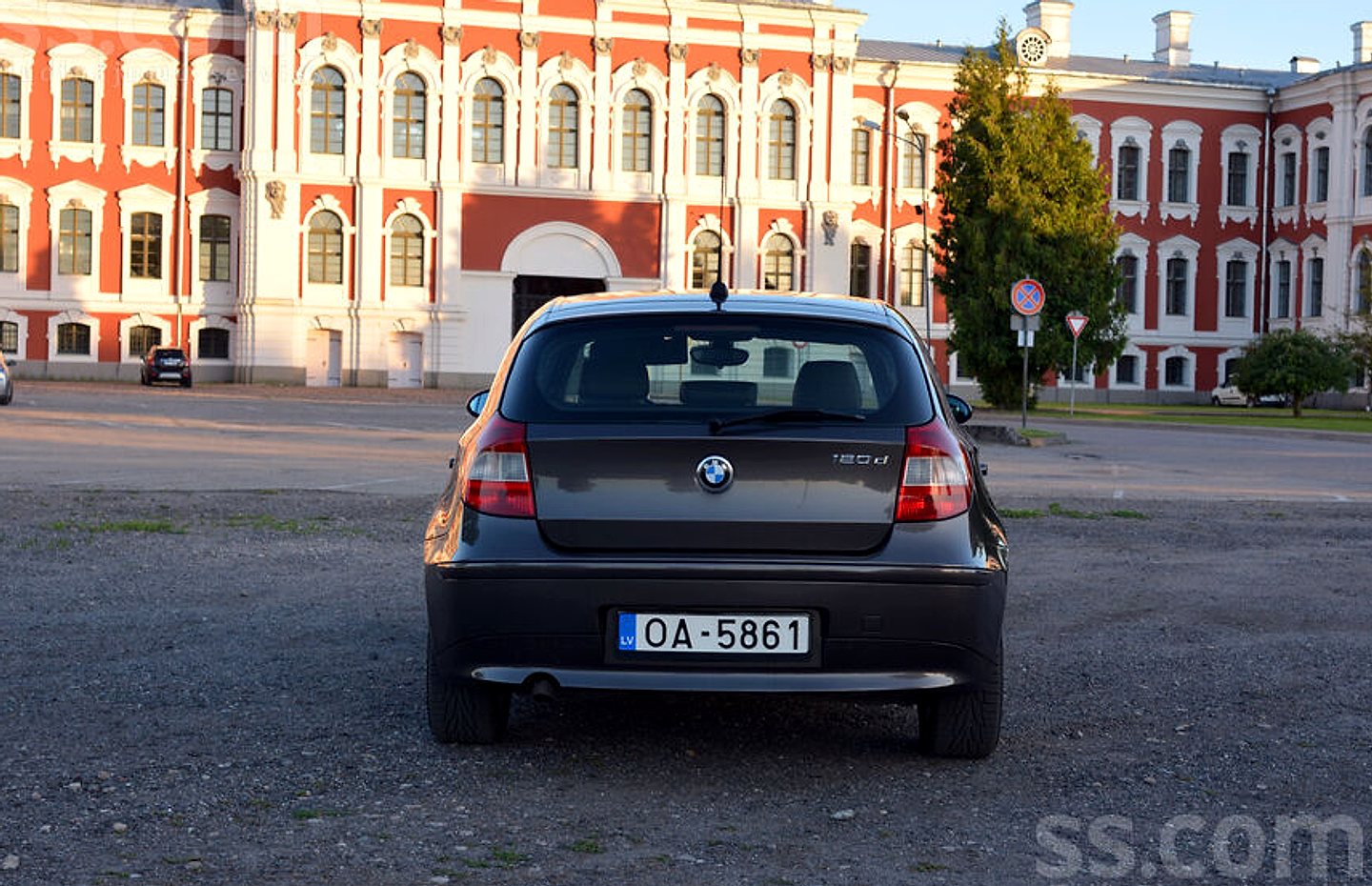 BMW 120 — foto 4