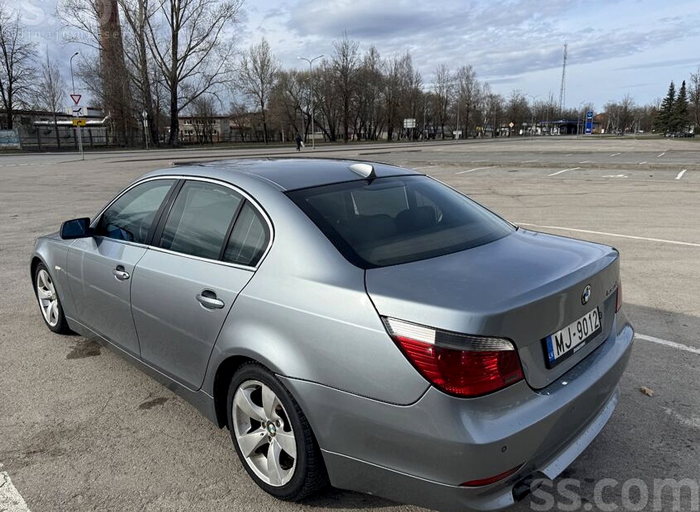 BMW 530 — foto 4
