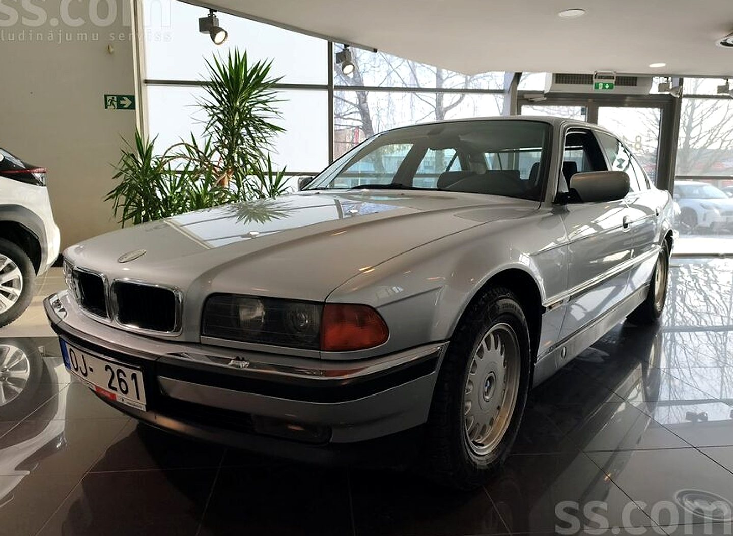BMW 735 — foto 5