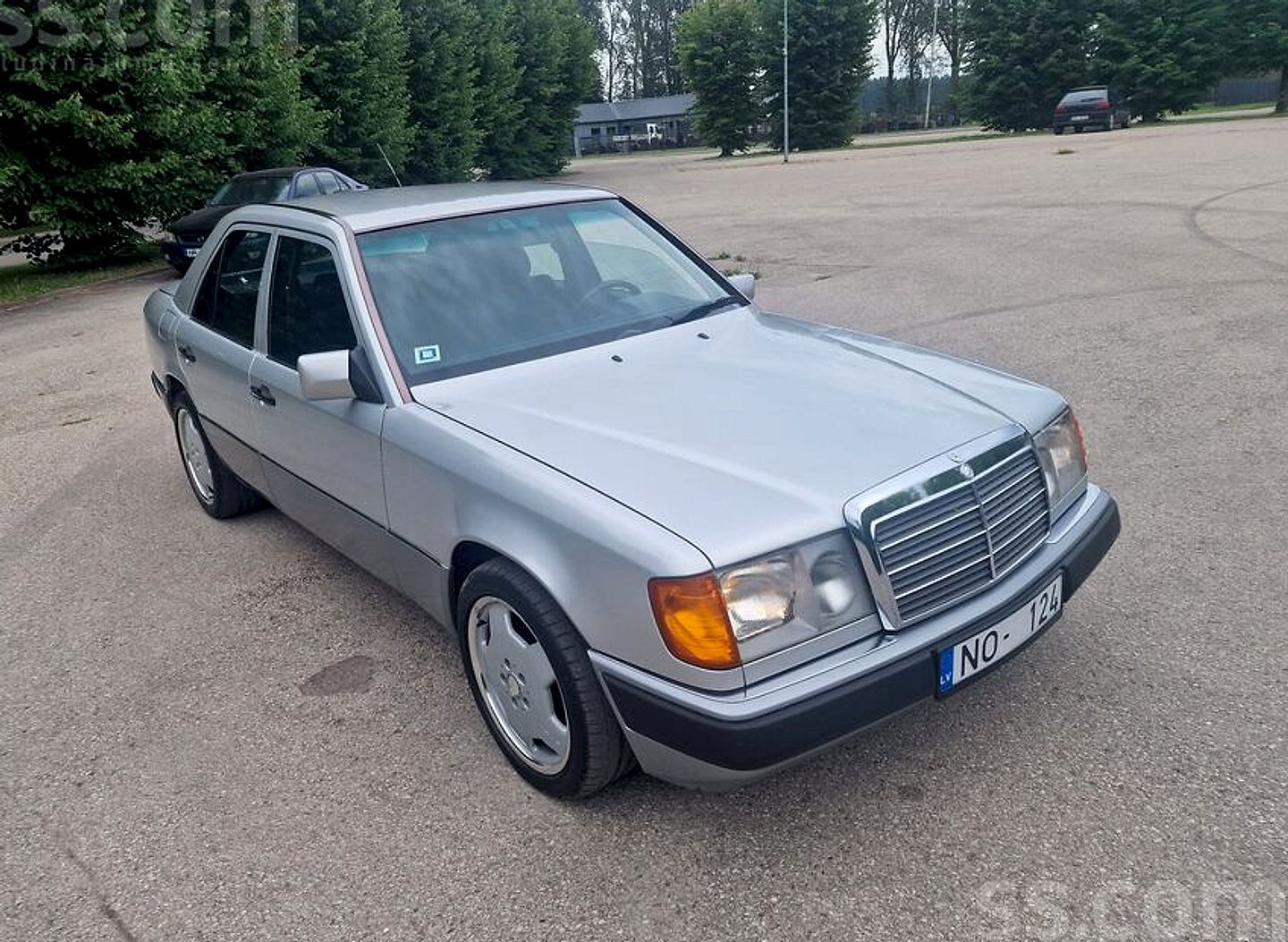 Mercedes-Benz E320 — foto 4