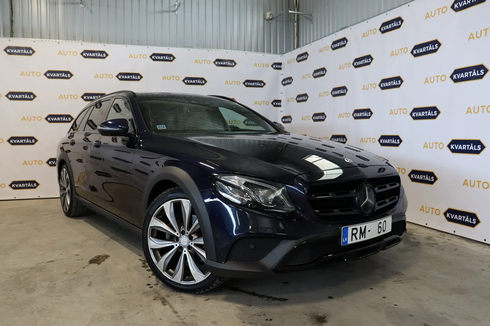 Mercedes-Benz E-Class, 2017. gads