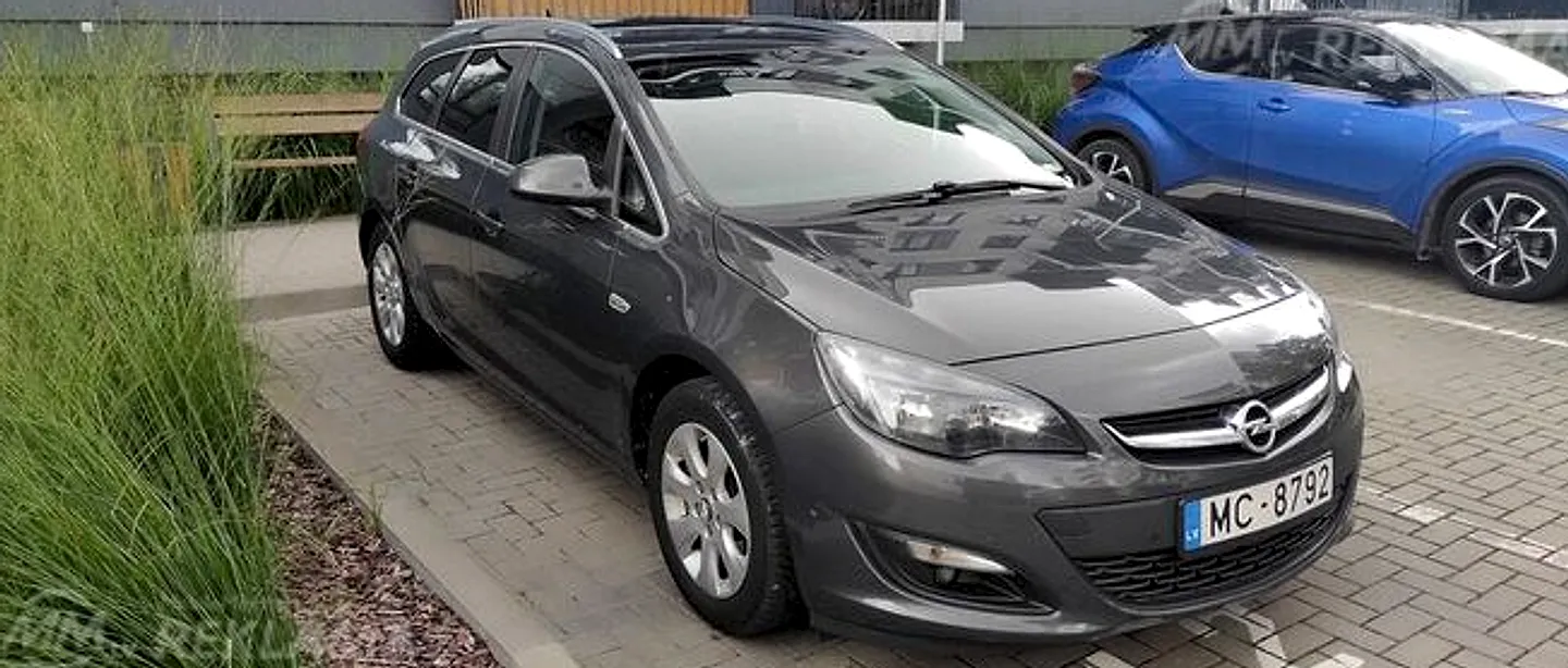 Opel Astra, 2015. gads