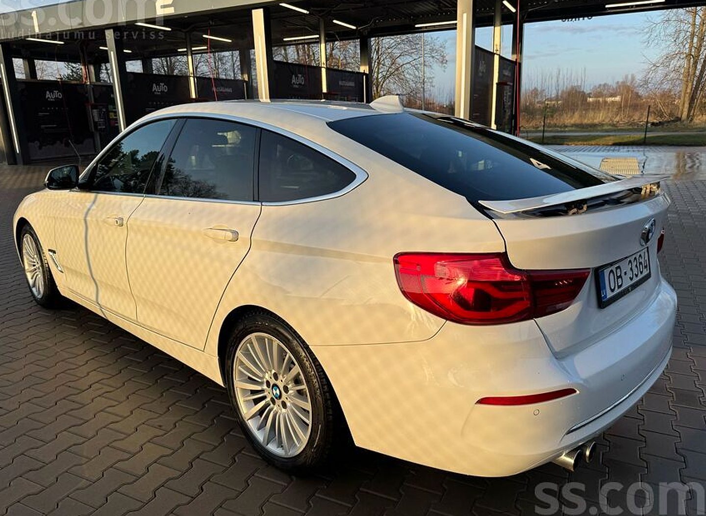 BMW 320 — foto 4