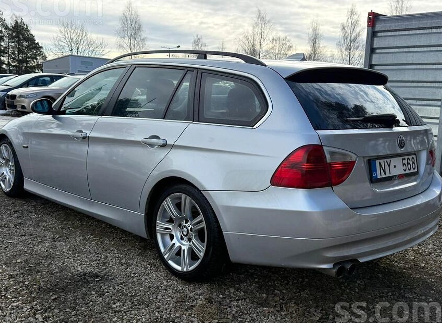 BMW 330 — foto 3