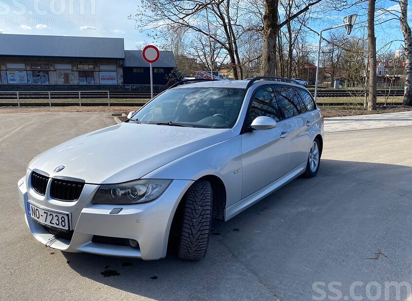 BMW 320 — foto 4