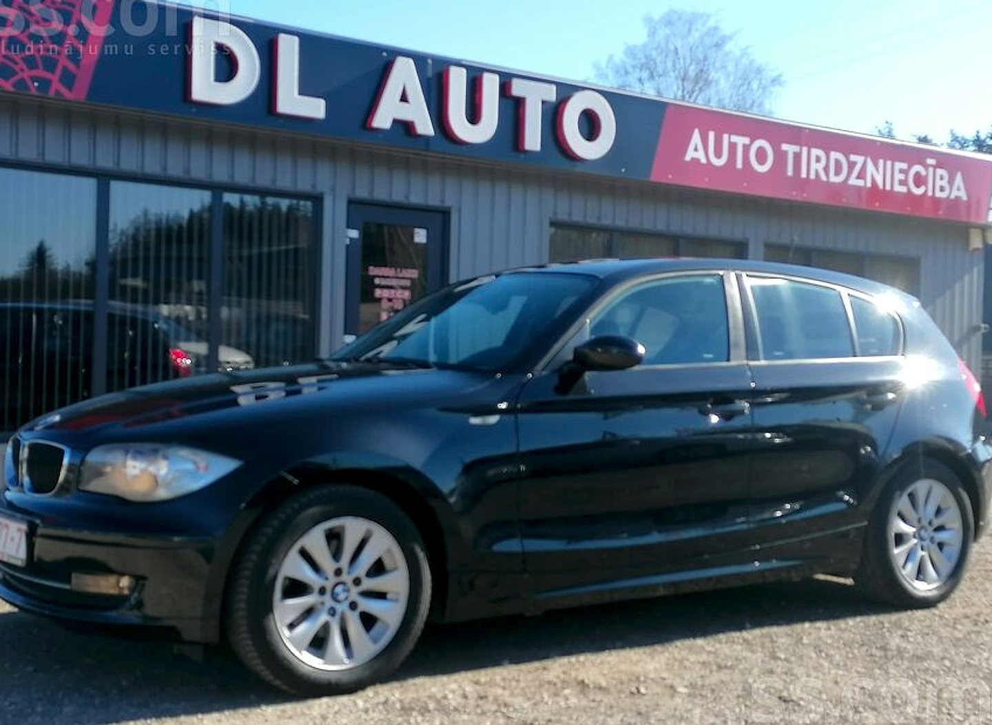 BMW 118 — foto 4