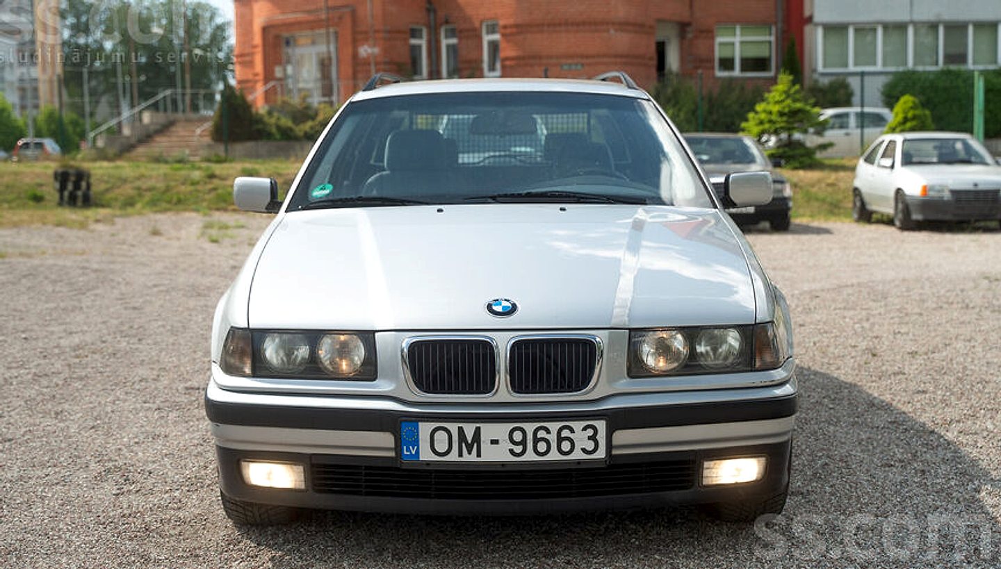 BMW 323 — foto 2