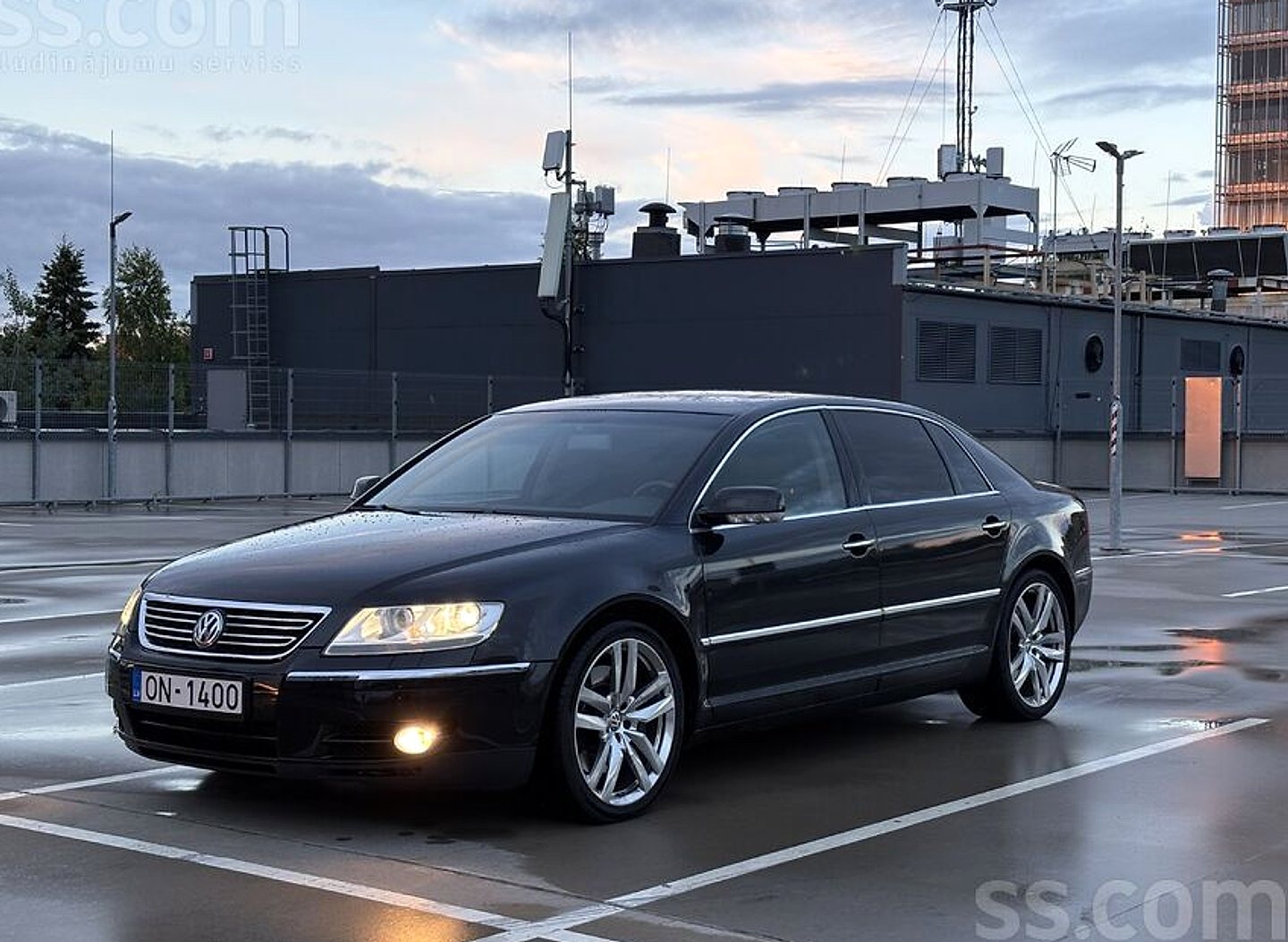 Volkswagen Phaeton, 2004. gads