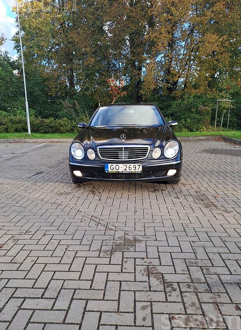 Mercedes-Benz E320 — foto 2