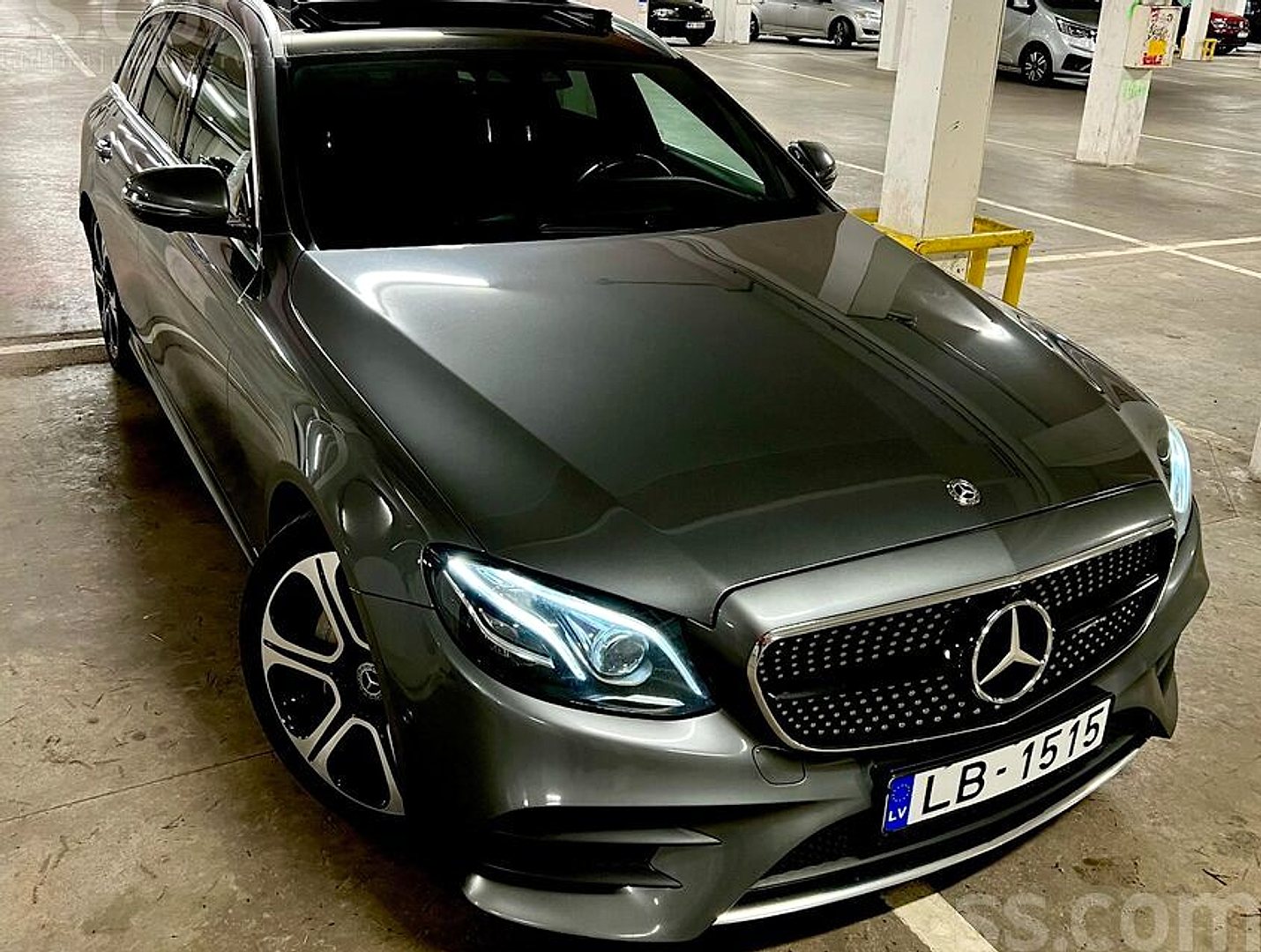 Mercedes-Benz E300 — foto 2