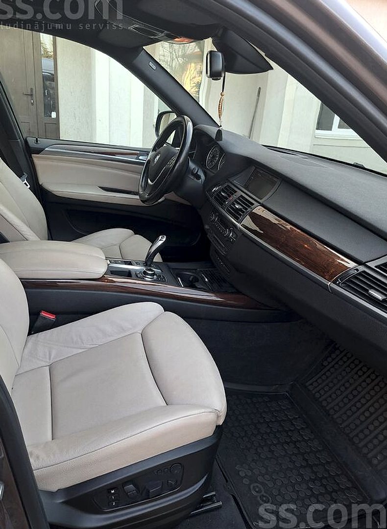 BMW X5 — foto 6