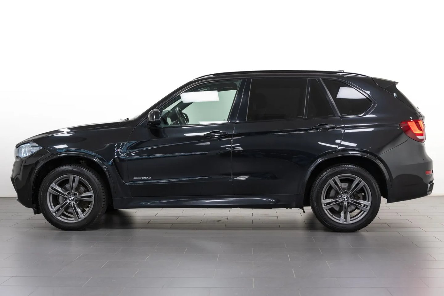 BMW X5 — foto 8