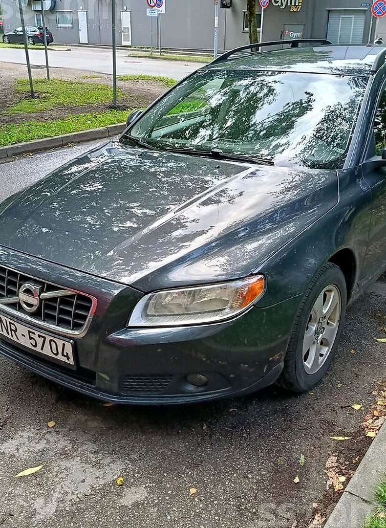 Volvo V70 — foto 6