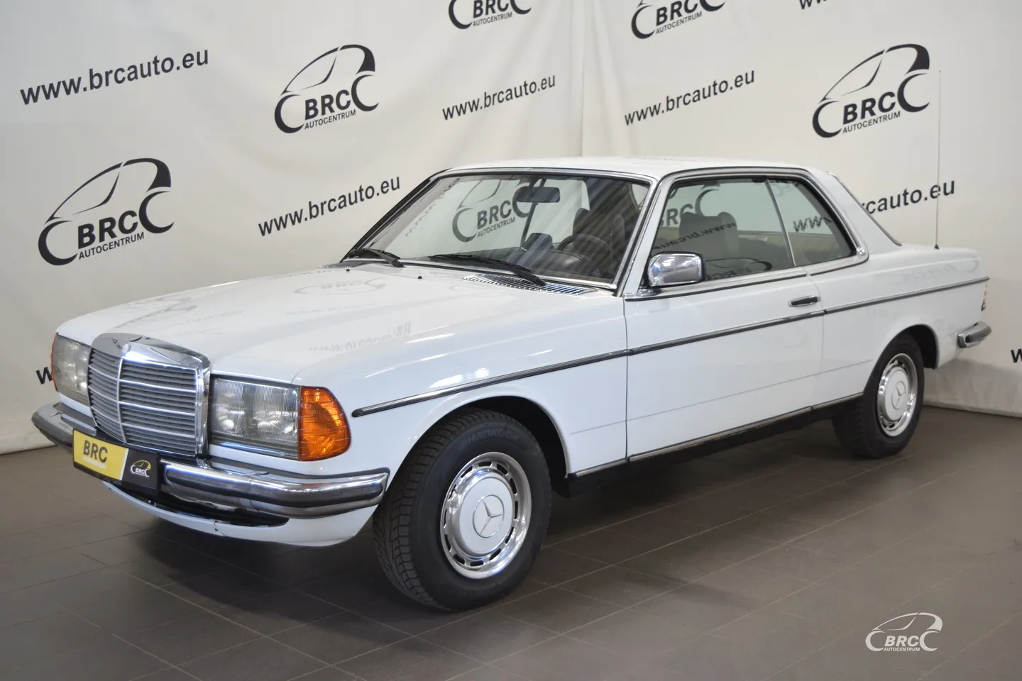 Mercedes-Benz 280, 1979. gads
