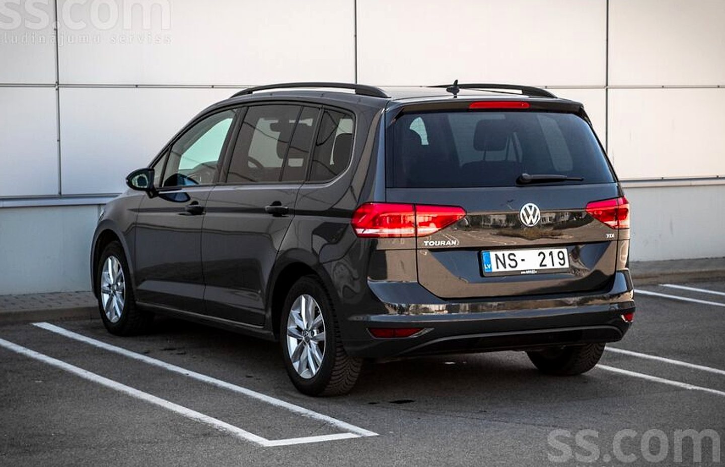 Volkswagen Touran — foto 6