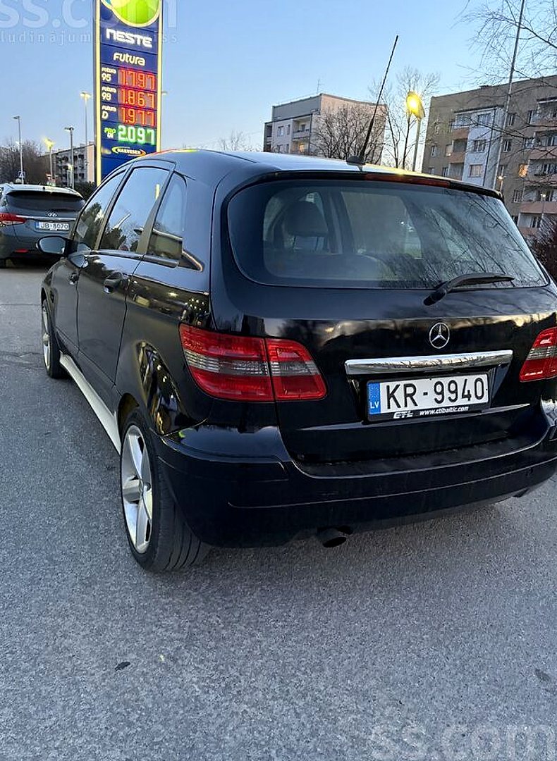 Mercedes-Benz B180 — foto 5