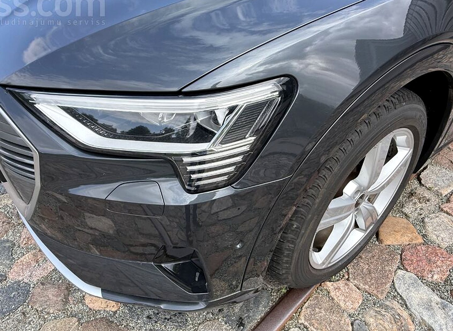 Audi E-tron — foto 4