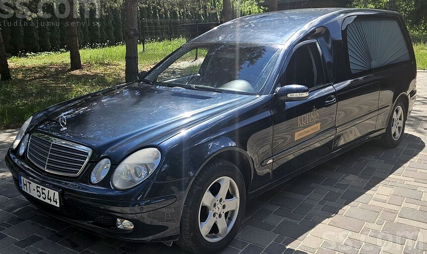 Mercedes-Benz E270, 2003. gads