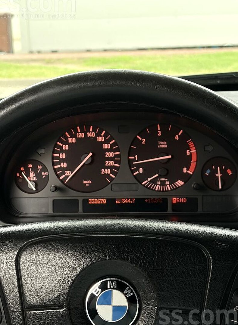 BMW 530 — foto 6