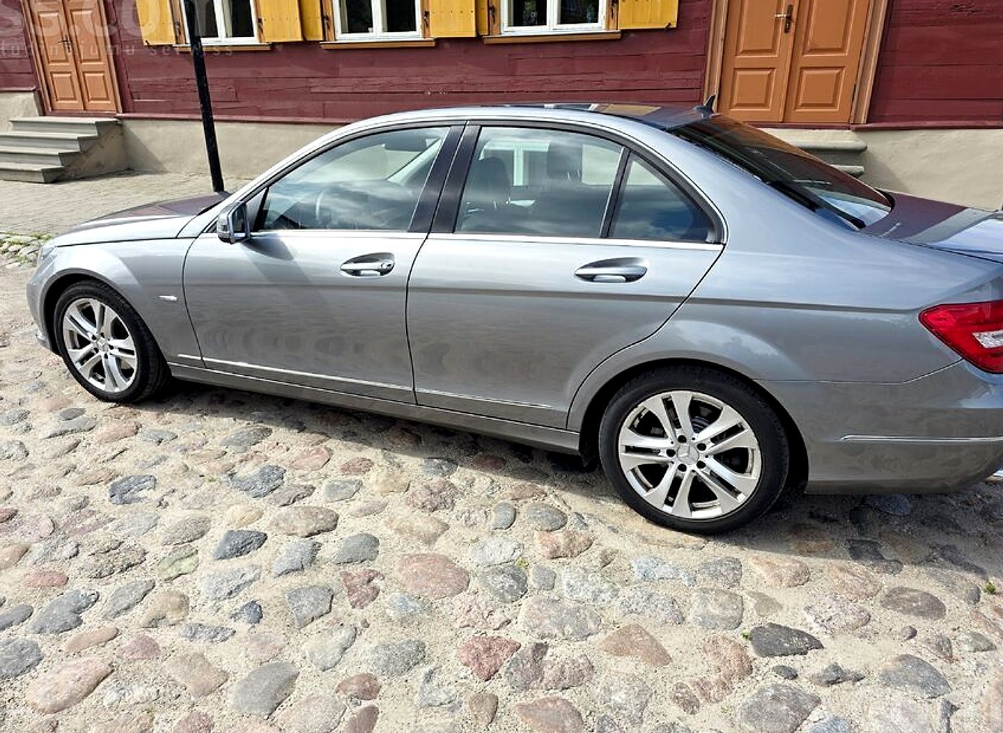 Mercedes-Benz C220 — foto 2