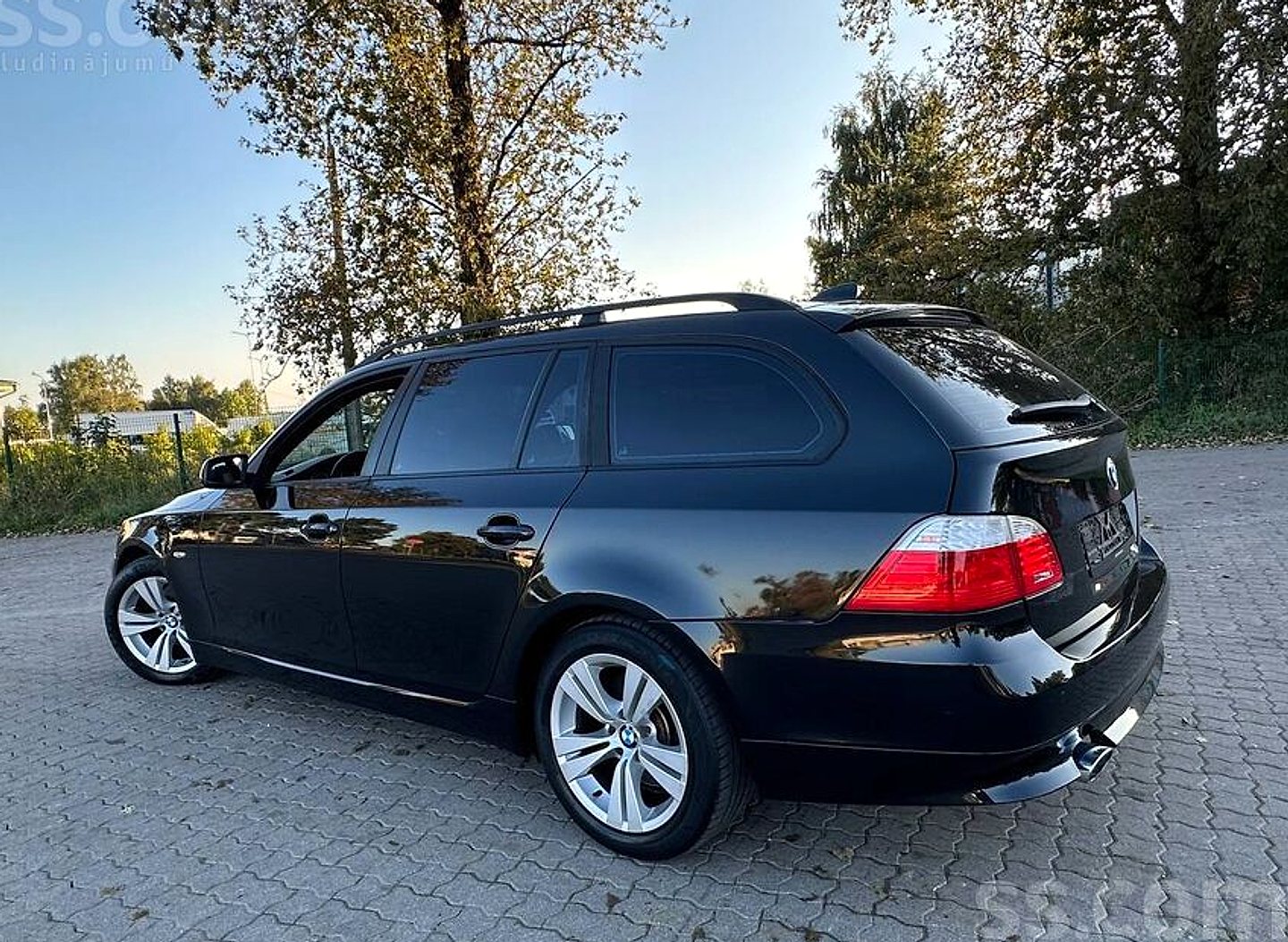 BMW 520 — foto 4