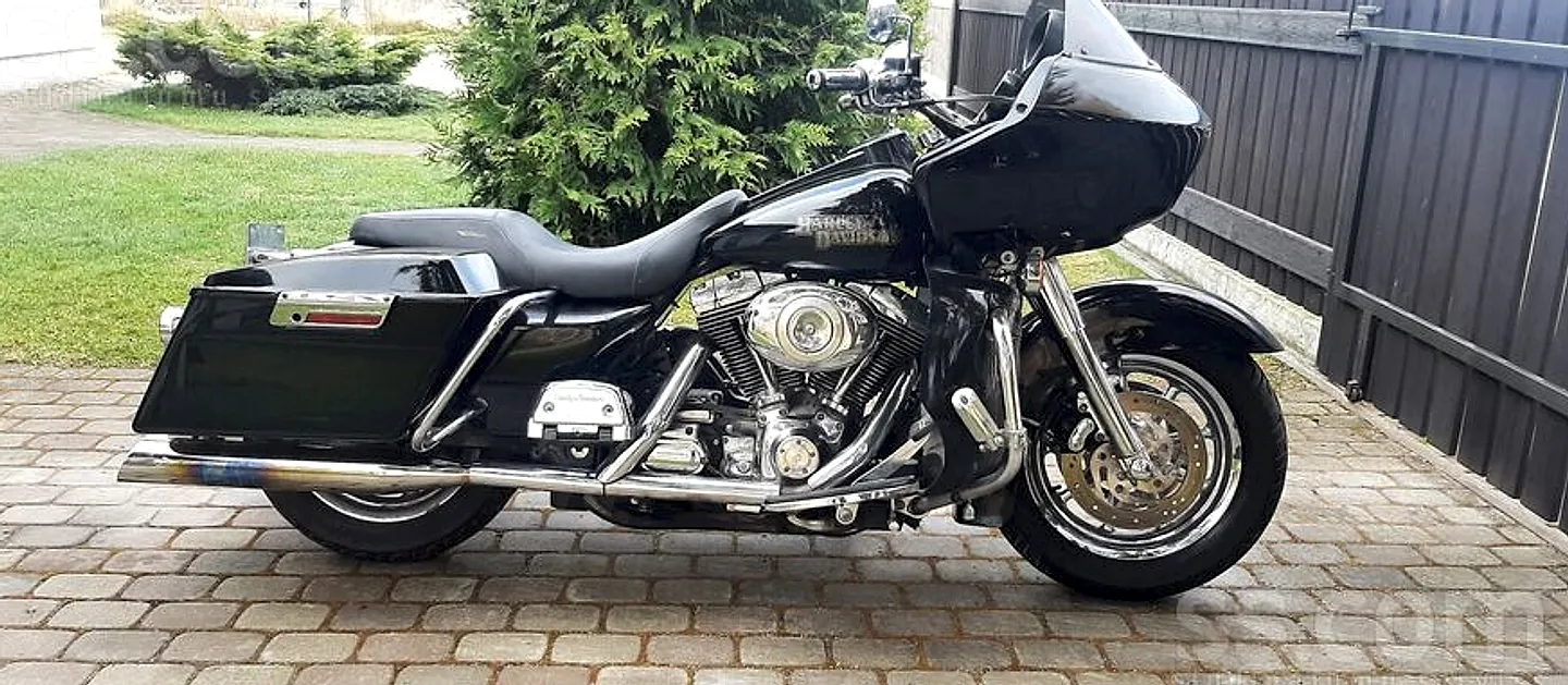 Harley-Davidson Fltrsei, 2000. gads