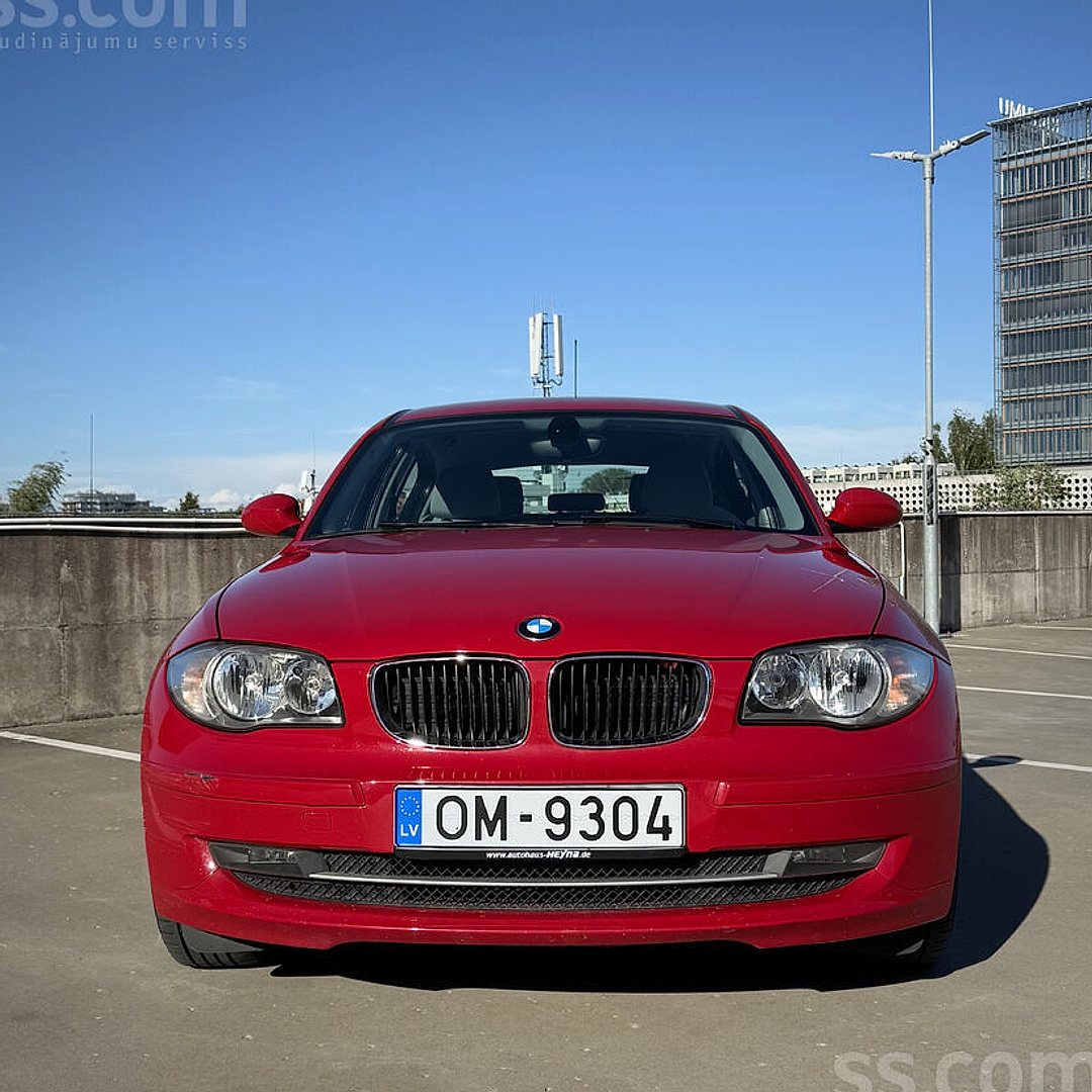 BMW 118 — foto 6