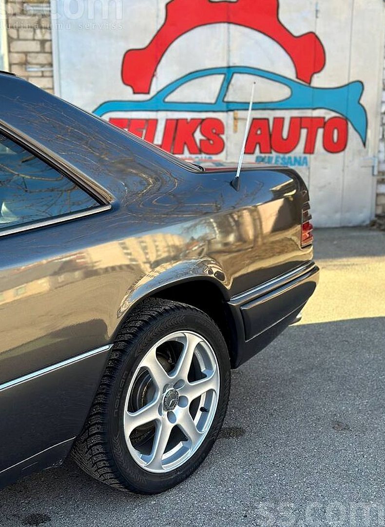 Mercedes-Benz E220 — foto 4