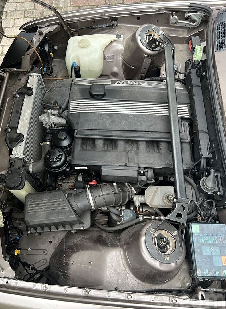 BMW 330 — foto 6