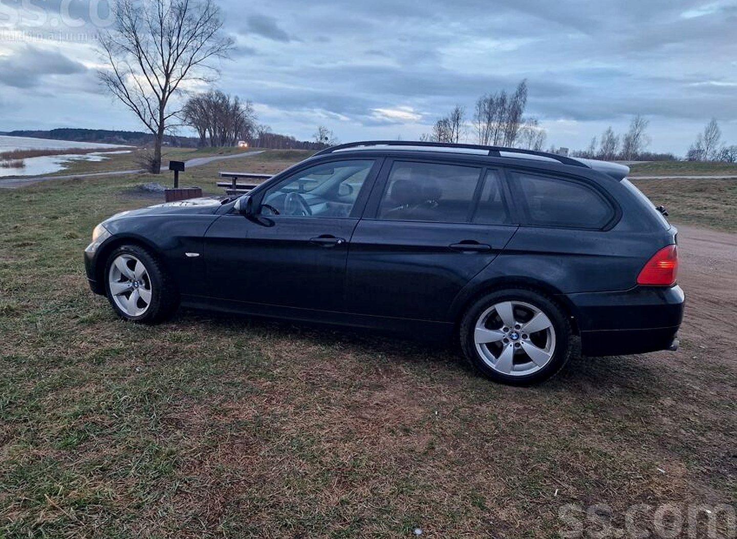 BMW 320 — foto 6