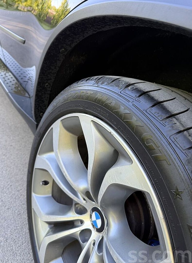 BMW X5 — foto 3