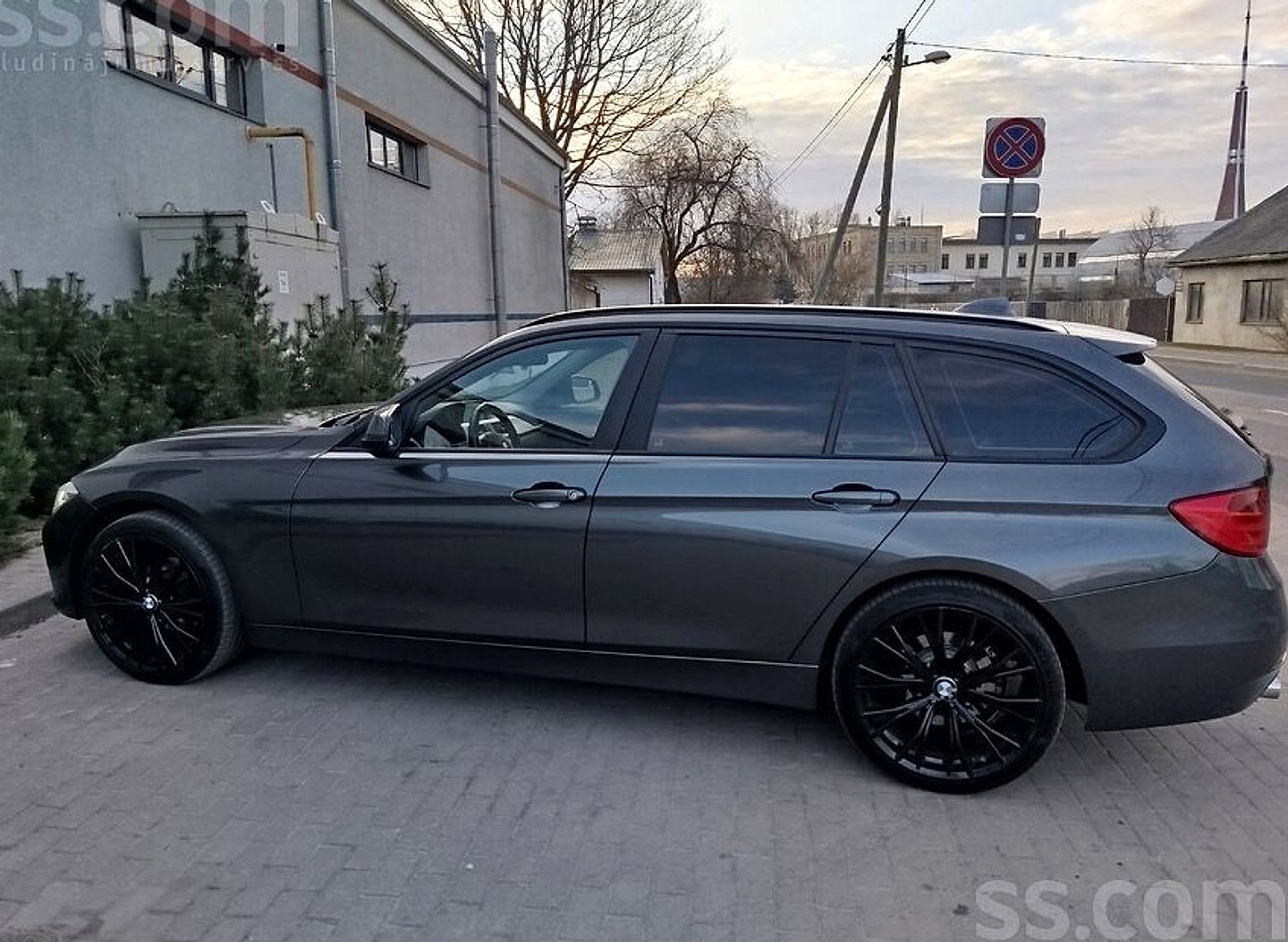 BMW 320 — foto 6