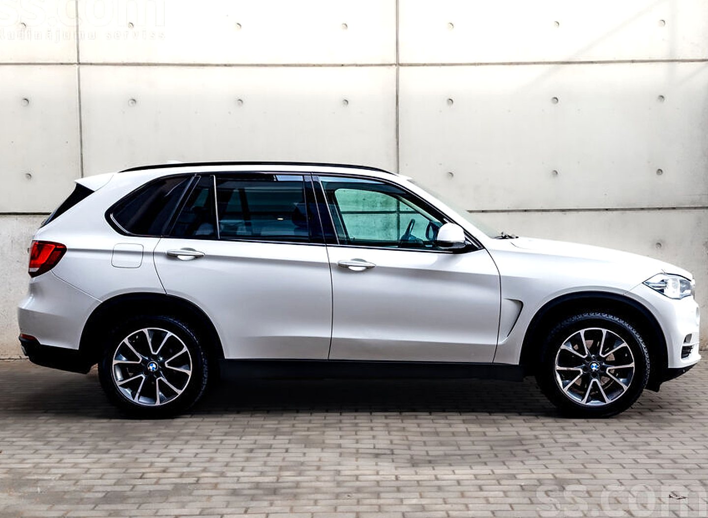 BMW X5 — foto 4