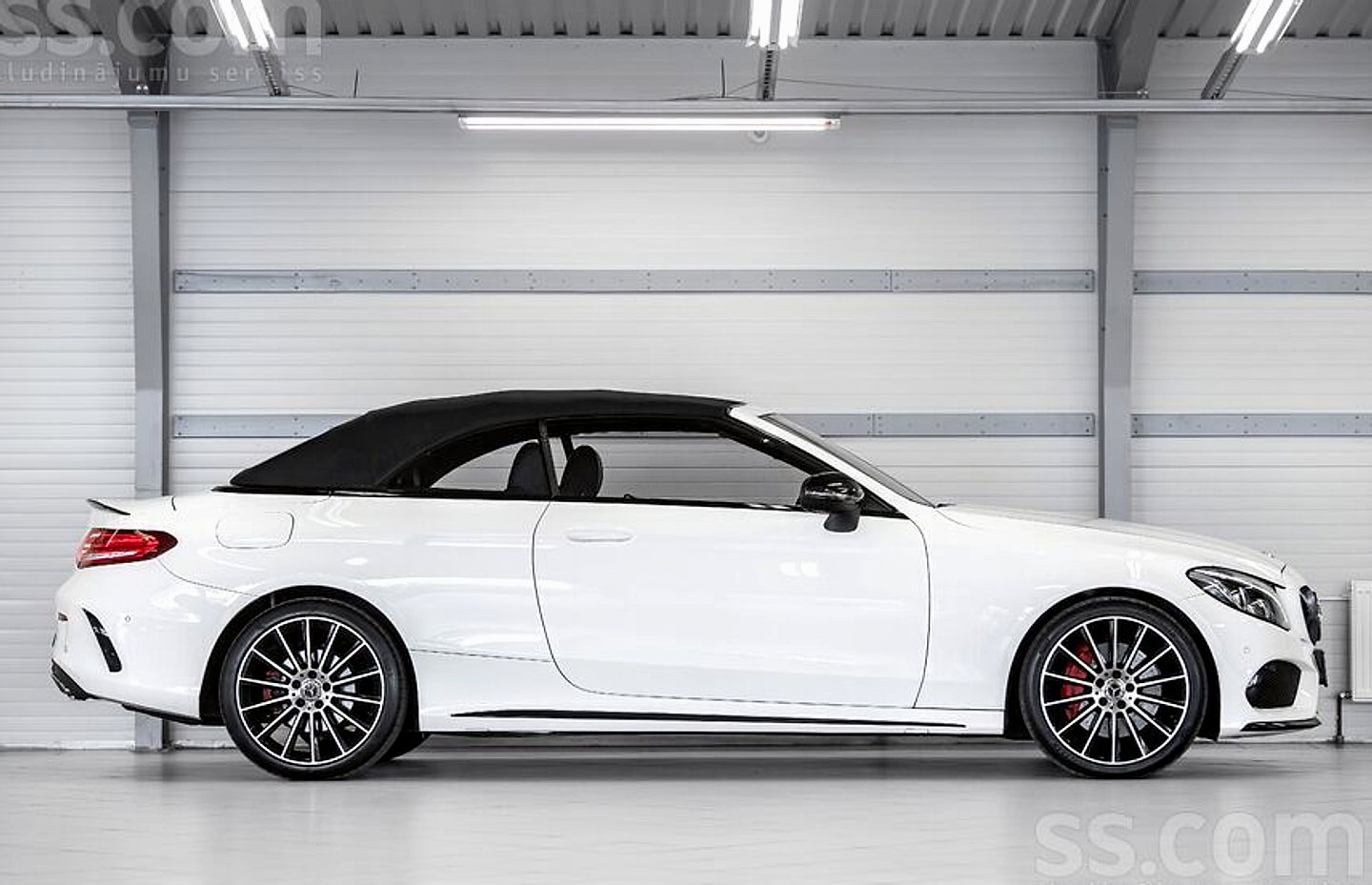 Mercedes-Benz C300 — foto 4