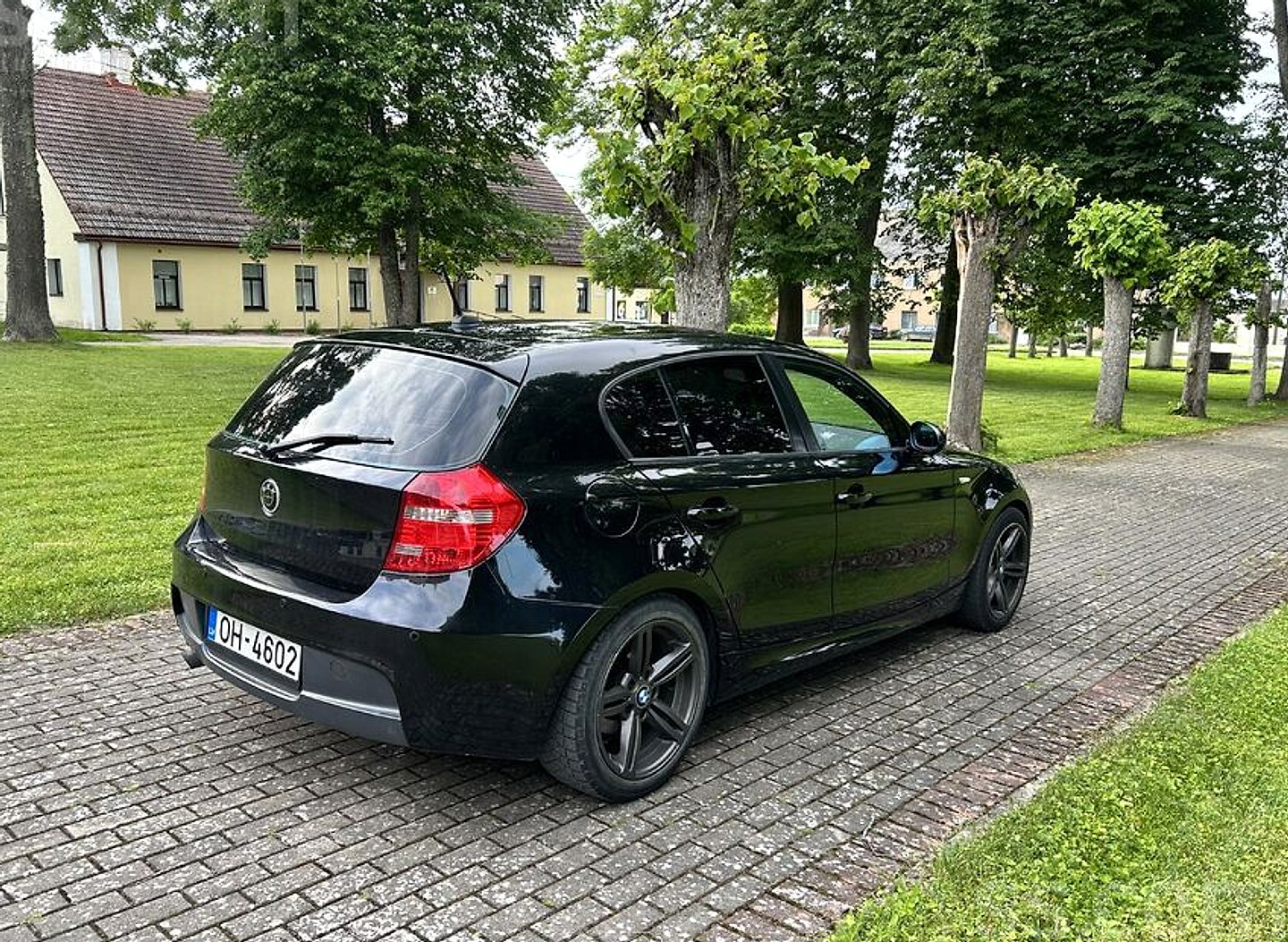 BMW 118 — foto 4