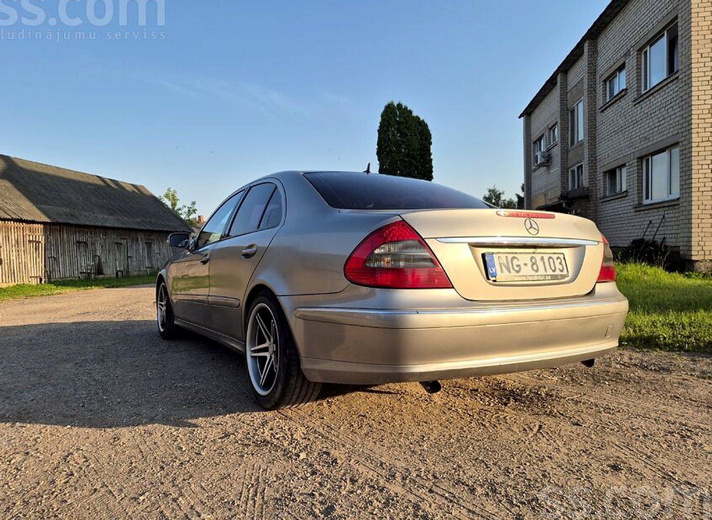 Mercedes-Benz E320 — foto 3