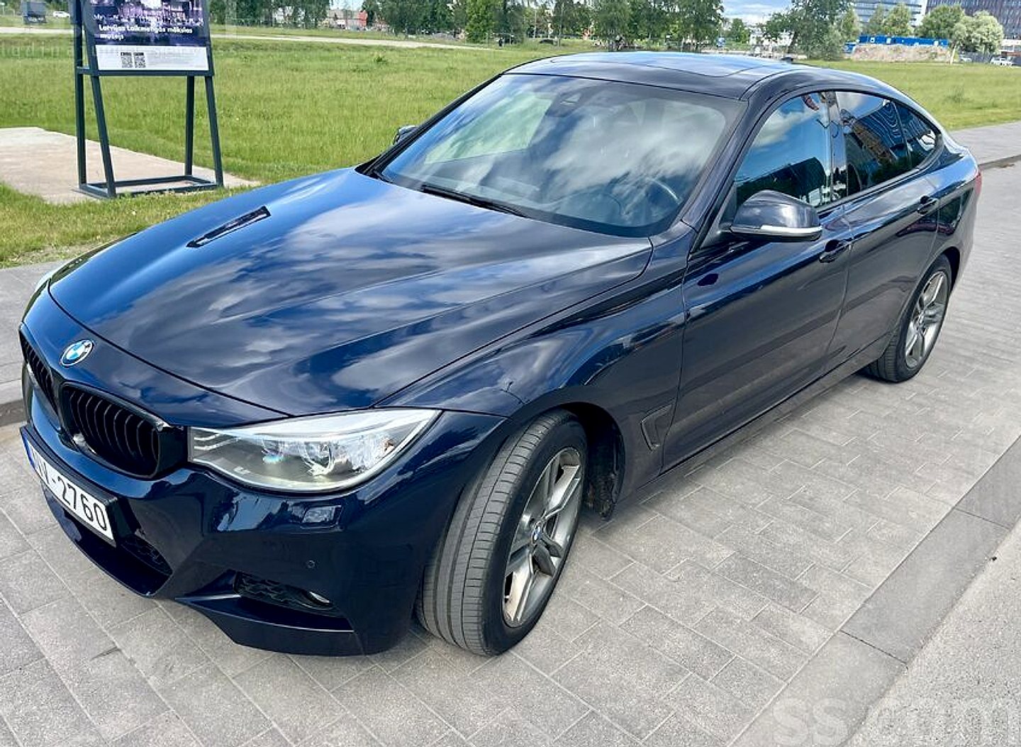 BMW 320 — foto 2