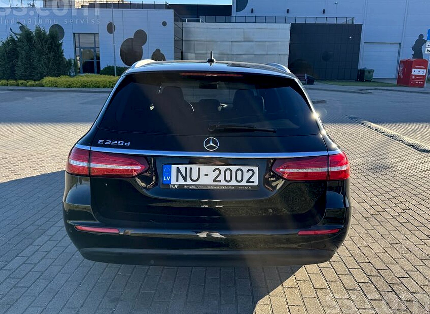 Mercedes-Benz E220 — foto 4
